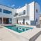 Gorgeous Home In Rovinjsko Selo - 罗维尼村