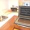 Brentwood Town Retreat - Large 2 bedroom apartment