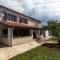 House Dujam