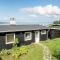 One-Bedroom Holiday Home Ølsted With Sea View 09 - Ølsted