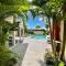 Private Villa and Apartment with Pool in Palm Beach