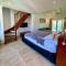 Private Villa and Apartment with Pool in Palm Beach