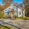 Mariposa Moon Cottage at Sleepy Creek - Wifi, Deck, Fire Pit, Creekside, View