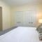 Spacious Apt with Pool