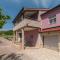 Beautiful Home In Hrvace With Wifi