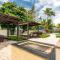 Beach Living at Island Pine Villas (BLJ) - 乔治敦