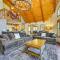 Furnished Deck and Forest Views Pine Retreat! - Pine