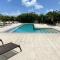 Ocean&airport view condo with pool&gym in Maho, walk to Maho Beach and Mullet Bay