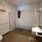 Lbarza Luxury 3BR 2 Bath 2 Storey Townhouse near lake