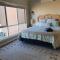 Lbarza Luxury 3BR 2 Bath 2 Storey Townhouse near lake