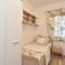 Lovely Home In Split With Jacuzzi