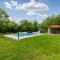 Three-Bedroom Holiday Home In Neoric
