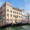 H10 Palazzo Canova