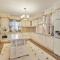 Awesome Home In Herceg Novi With Wifi