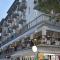 Lively Hotel