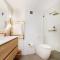 KozyGuru Sydney CBD Harbor View Loft with Parking