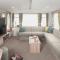 Sage Caravan 3 with Pets Welcome at Thurston Manor Leisure Park - 邓巴