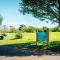 Sage Caravan 3 with Pets Welcome at Thurston Manor Leisure Park - 邓巴
