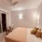 Sunset Deluxe Villa and Studios