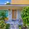 Charming Family Home with Lush Garden - ميامي