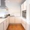 Waters Edge 04, Waterside Lodge P