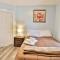 Shortstop Apt 2 All Star Baseball Rentals
