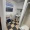Beautiful En suite Double Room with toilet and washroom R3 - Reading