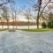 Lakefront Hartland Cottage with Patio and Fire Pits! - Hartland