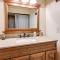 Lakefront Hartland Cottage with Patio and Fire Pits! - Hartland