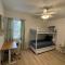 Newly Renovated Duplex, Upper Unit, 4th row from the beach - Хилтон-Хед-Айленд