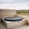 Stylish cottage with hot tub