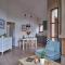 Lush villa in a nature reserve with a castle - 萨莱