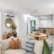 Discover a Stylish and Tranquil Haven by the Pool - Cairns North