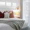 Discover a Stylish and Tranquil Haven by the Pool - Cairns North