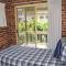 Birchgrove Terrace 1 - Bring your own linen