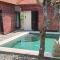 A villa with a pool located in a quiet area on the outskirts of Bali - Krambitan