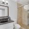 Vacation Home in Vegas w Pool 2 mile to Strip - Las Vegas