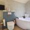 Four-Bedroom Holiday Home In Hojby