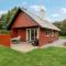 2 Bedroom Amazing Home In Hemmet