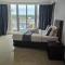 Spacious Seaview 1 Bedroom Apt - Durban