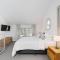 Oceanic Apartment 6.