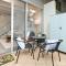 Oceanic Apartment 6.