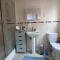 Spacious 4BD House with Character in Coventry - Coventry