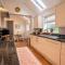 Saltbox Stays 3 bed house, 2 baths, sleeps 6, fast wifi, central location - 阿什比德拉祖什
