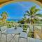 Pelican 2 bedr ocean view apt- shared pool - Simpson Bay
