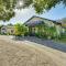 8 Mi to Tarpon Springs Sponge Docks Home with Grill - Odessa