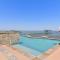 Bayfront Luxury House with Pool - 凯马