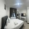 Dhancell Executive Homestay 8 Pax NETFLIX WIFI AT DESARU