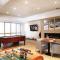 Comfortable apartment with balcony 200m from the city center - 伊索拉2000