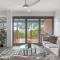 Pool and Spa on the Lakefront with Suite Studio